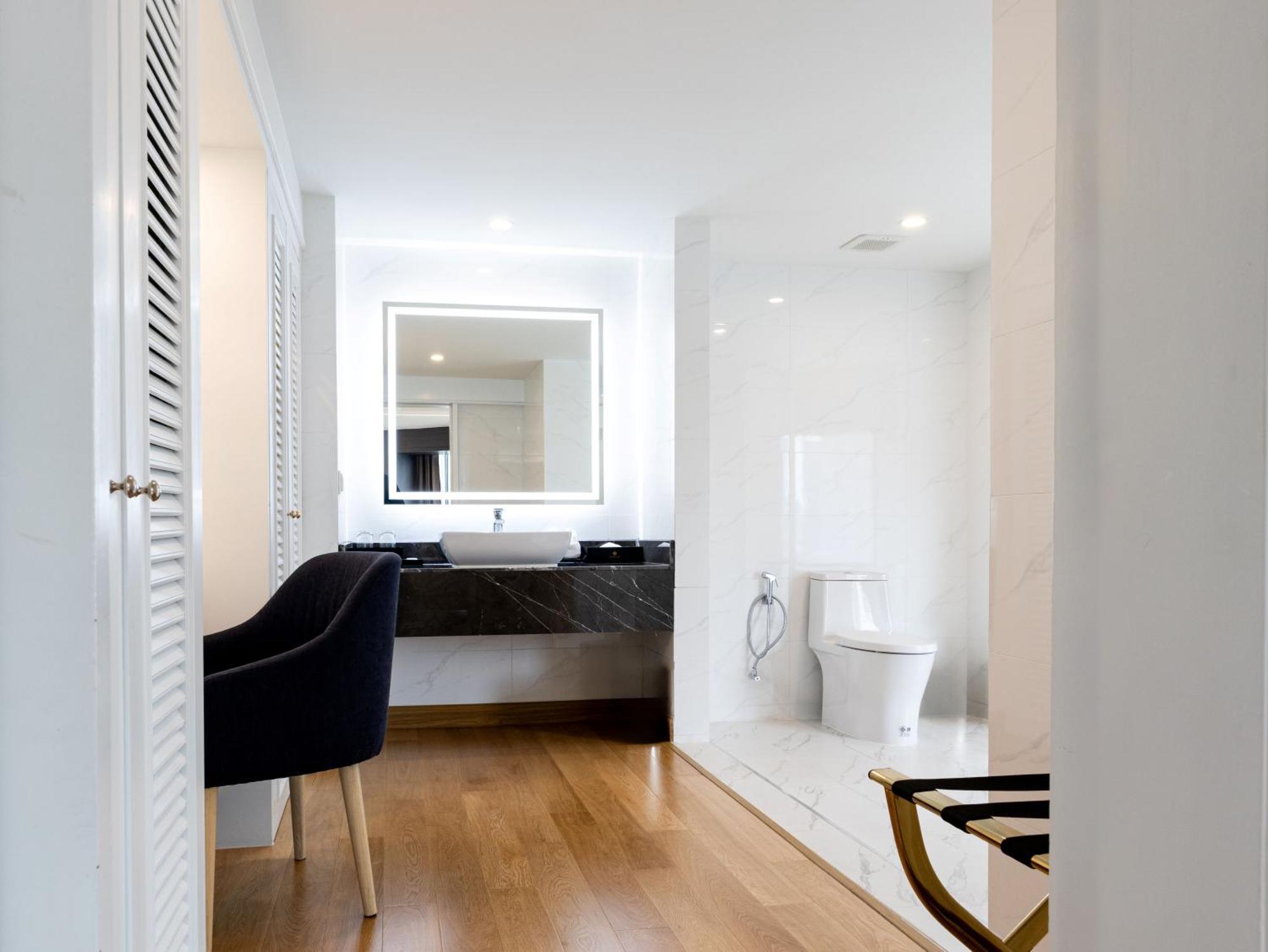 Rembrandt Hotel&suites Sha Certified Bangkok