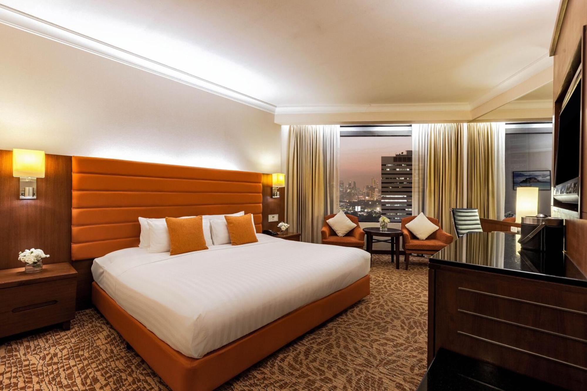 Rembrandt Hotel&suites Sha Certified Hotel Bangkok